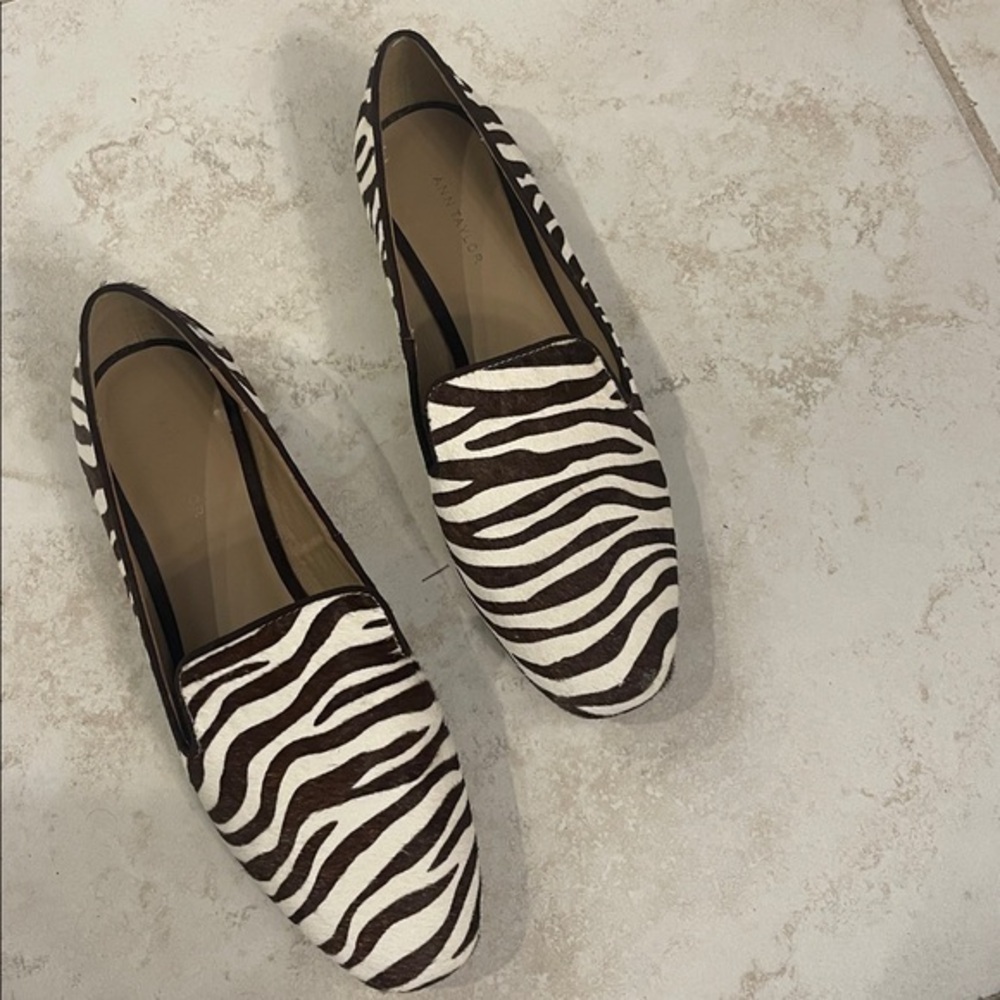 Ann Taylor zebra fur 7
